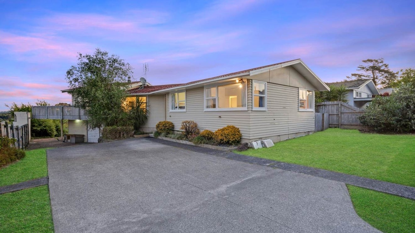 35 Helena Street, Massey, Auckland - Carousel 1