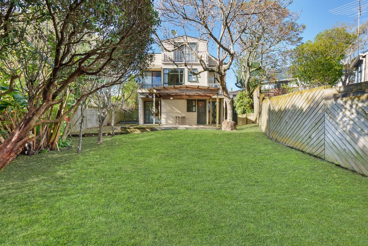 3A Woodside Avenue, Northcote, Auckland - Carousel 1