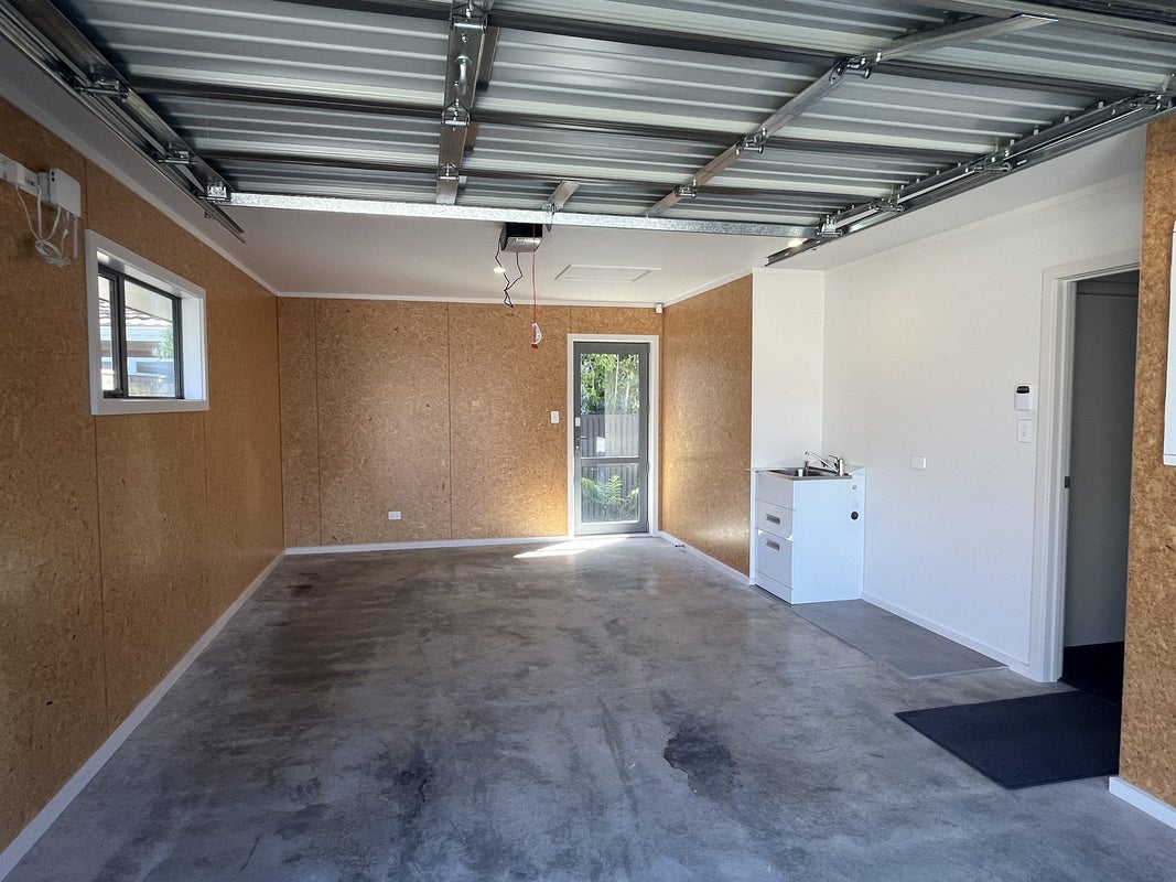 10A Knowles ST, Terrace End, Palmerston North - Carousel 22