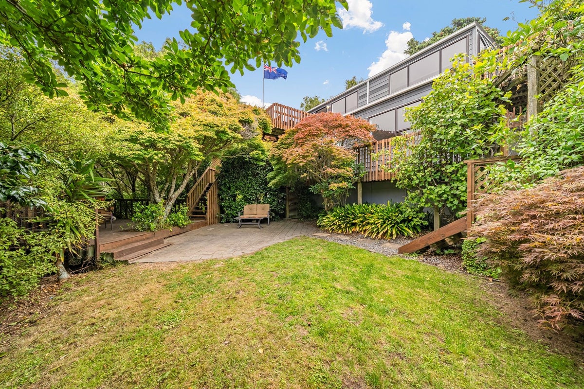 33 Oak Avenue, Paremata, Porirua - Carousel 50