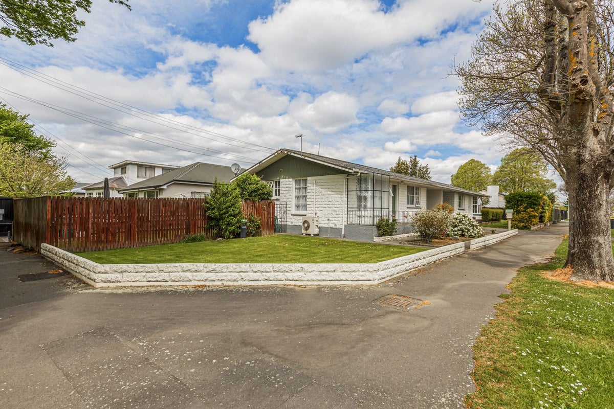 2/46 Dee Street, St Albans, Christchurch - Carousel 2