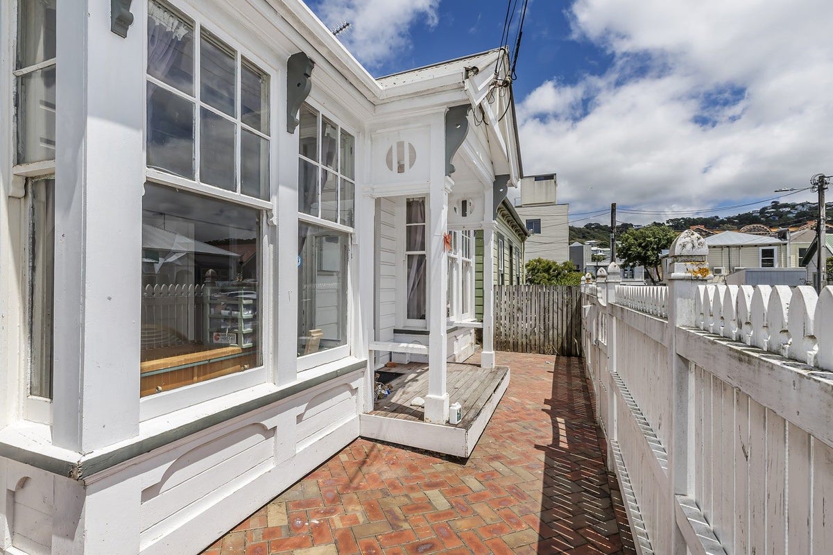 10 Green Street, Newtown, Wellington - Carousel 1