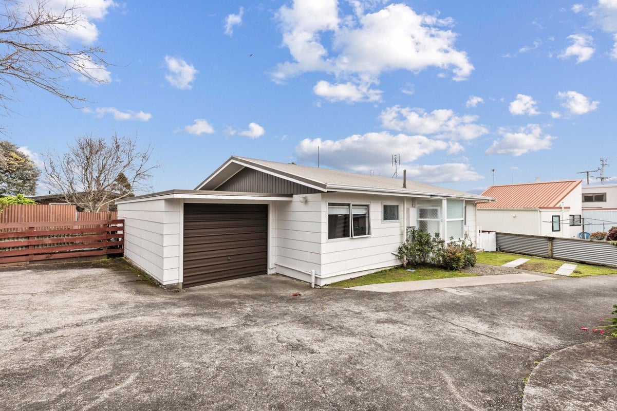 3/166 Ngamotu Road, Spotswood, New Plymouth - Carousel 2
