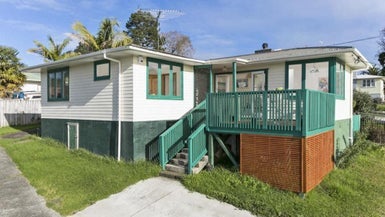 50 Beaubank Road, Kelston, Auckland - Carousel 1