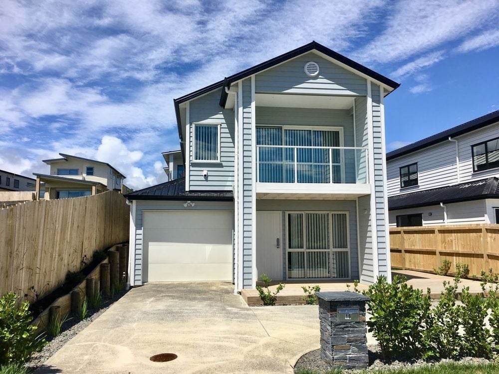 10 Atalanta Way, Beachlands, Auckland - Carousel 1