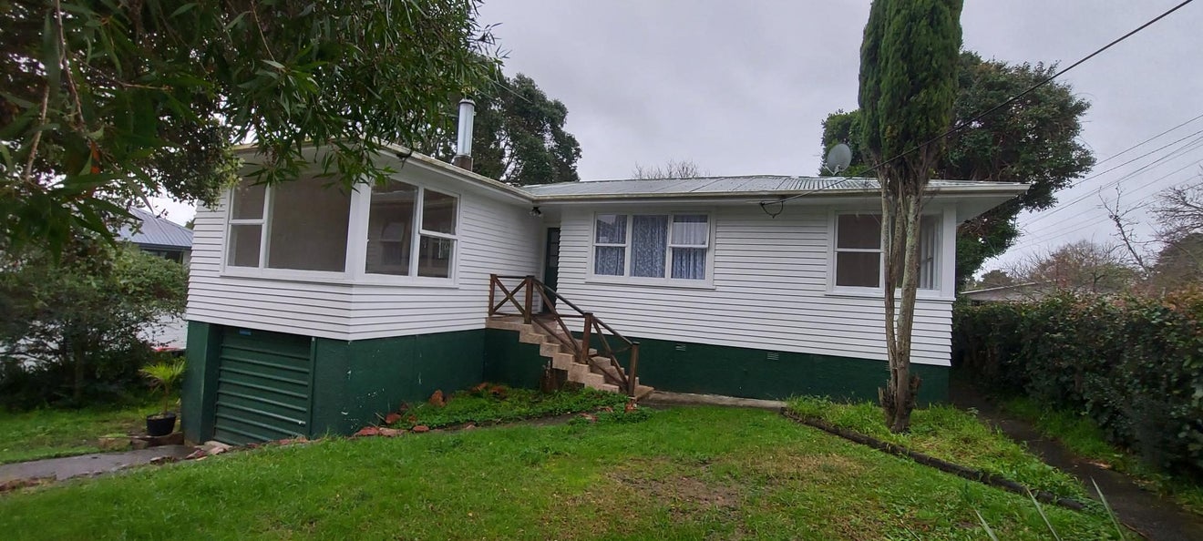 15 Woodvale Road, Glen Eden, Auckland - Carousel 1