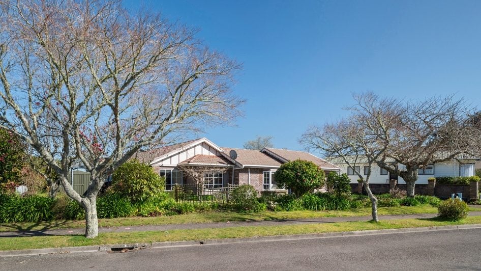 2 Kirk Lane, Owhata, Rotorua - Carousel 1
