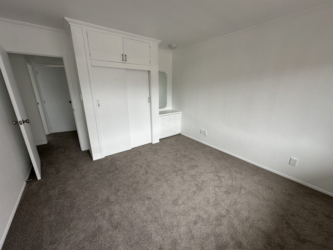 2/11 Dowling Place, Pakuranga, Auckland - Carousel 8