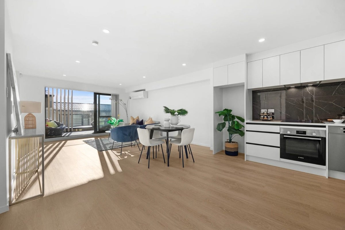 3/53 Drake Street, Howick, Auckland - Carousel 2
