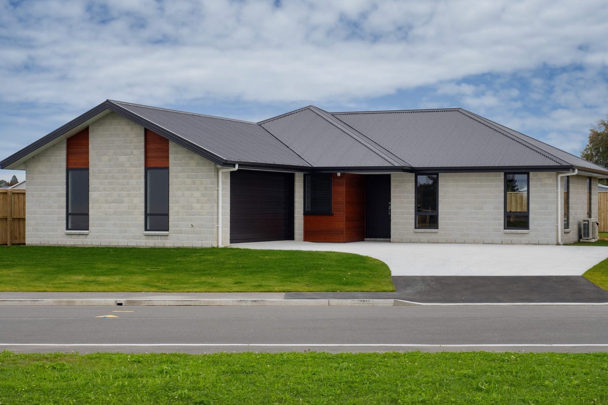 24 Ashbury Drive, Tinwald, Ashburton - Carousel 1