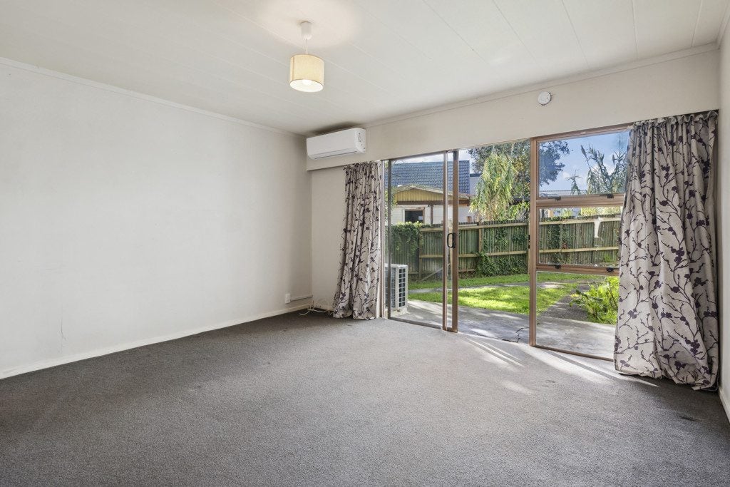 2/31 Blease Street, New Lynn, Waitakere City, Auckland - Carousel 2
