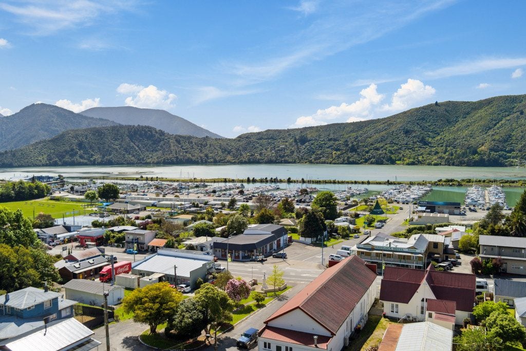 9 Inglis Street, Havelock, Havelock - Carousel 34