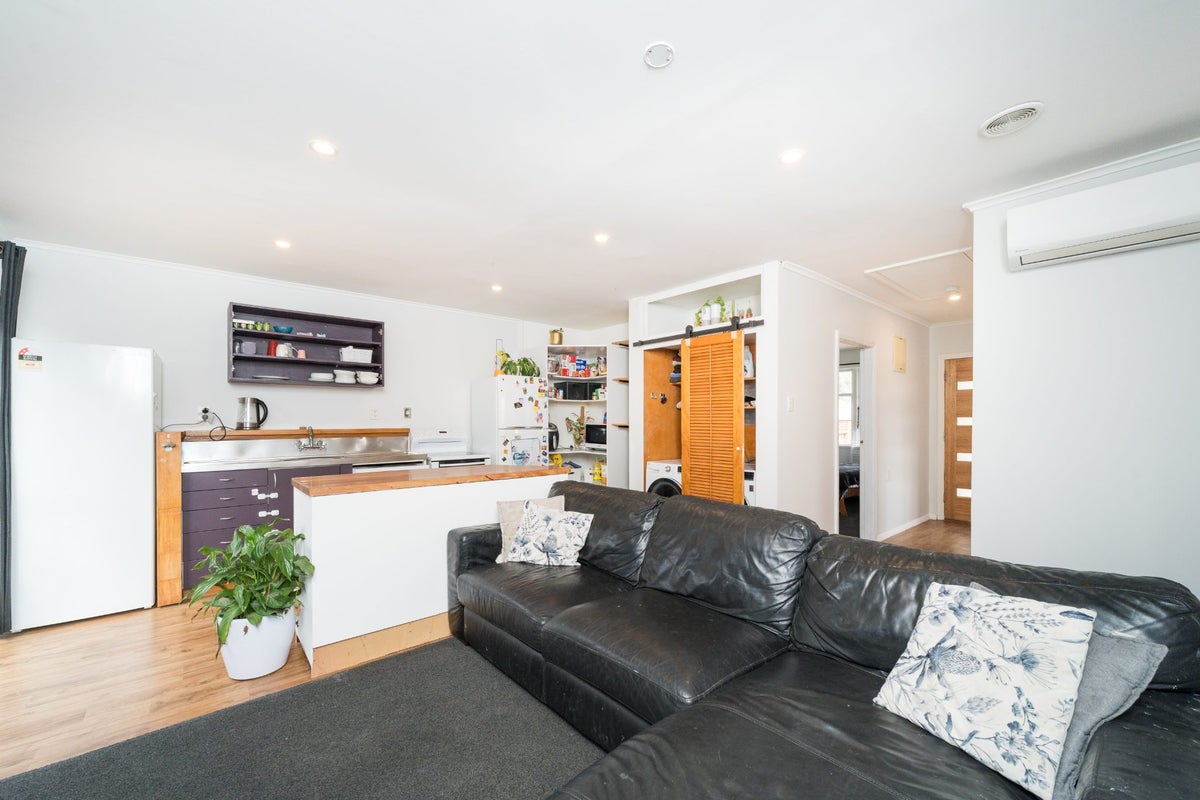 31 Rangiora Avenue, Roslyn, Palmerston North - Carousel 2