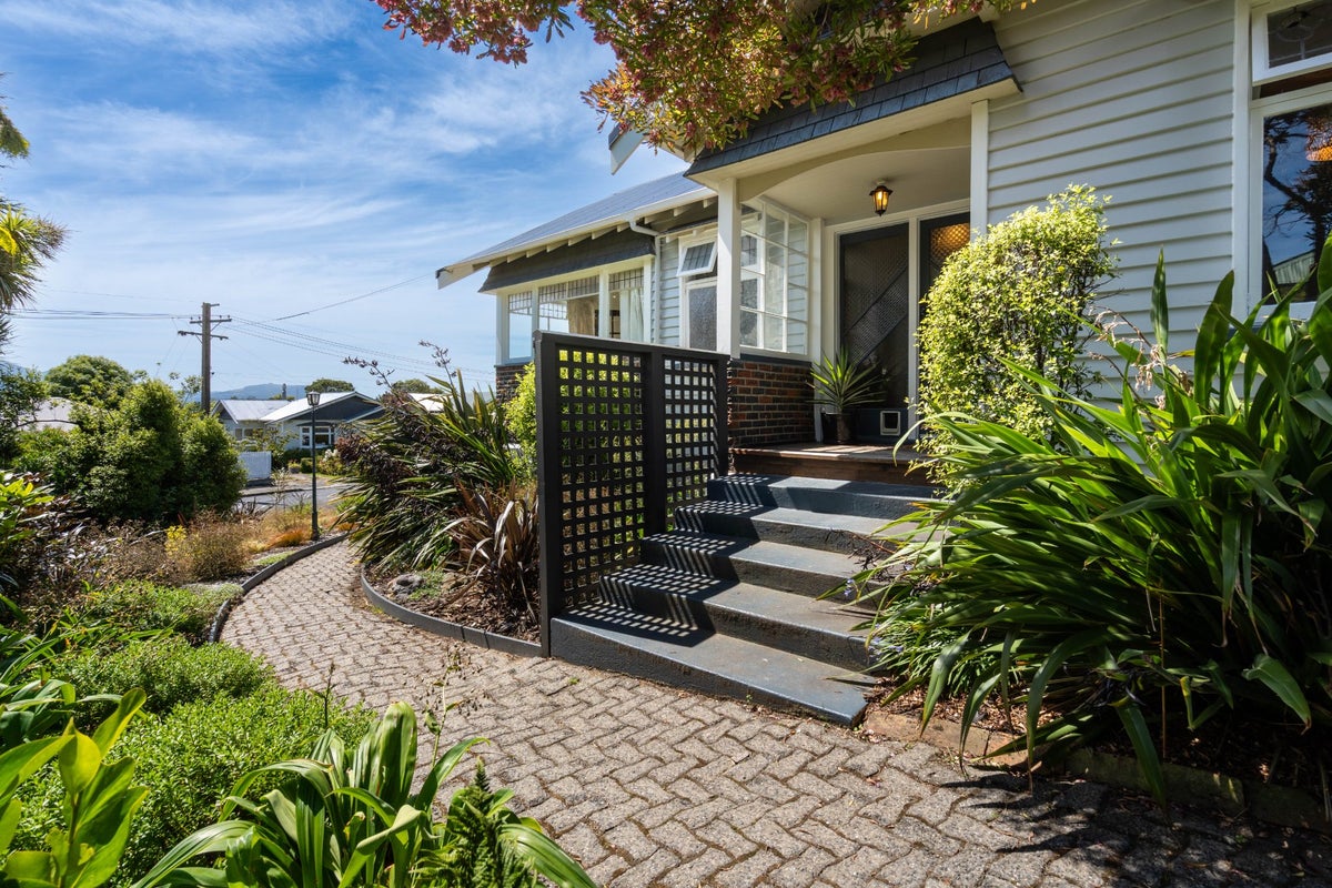 6 Milburn Street, Corstorphine, Dunedin - Carousel 2