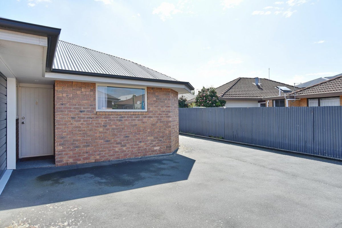 16D Lyndon Street, Riccarton, Christchurch - Carousel 16