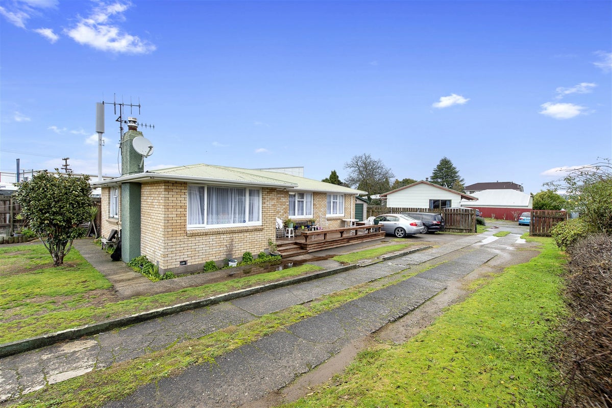 1/6 Pihanga Street, Taupo, Taupo - Carousel 1