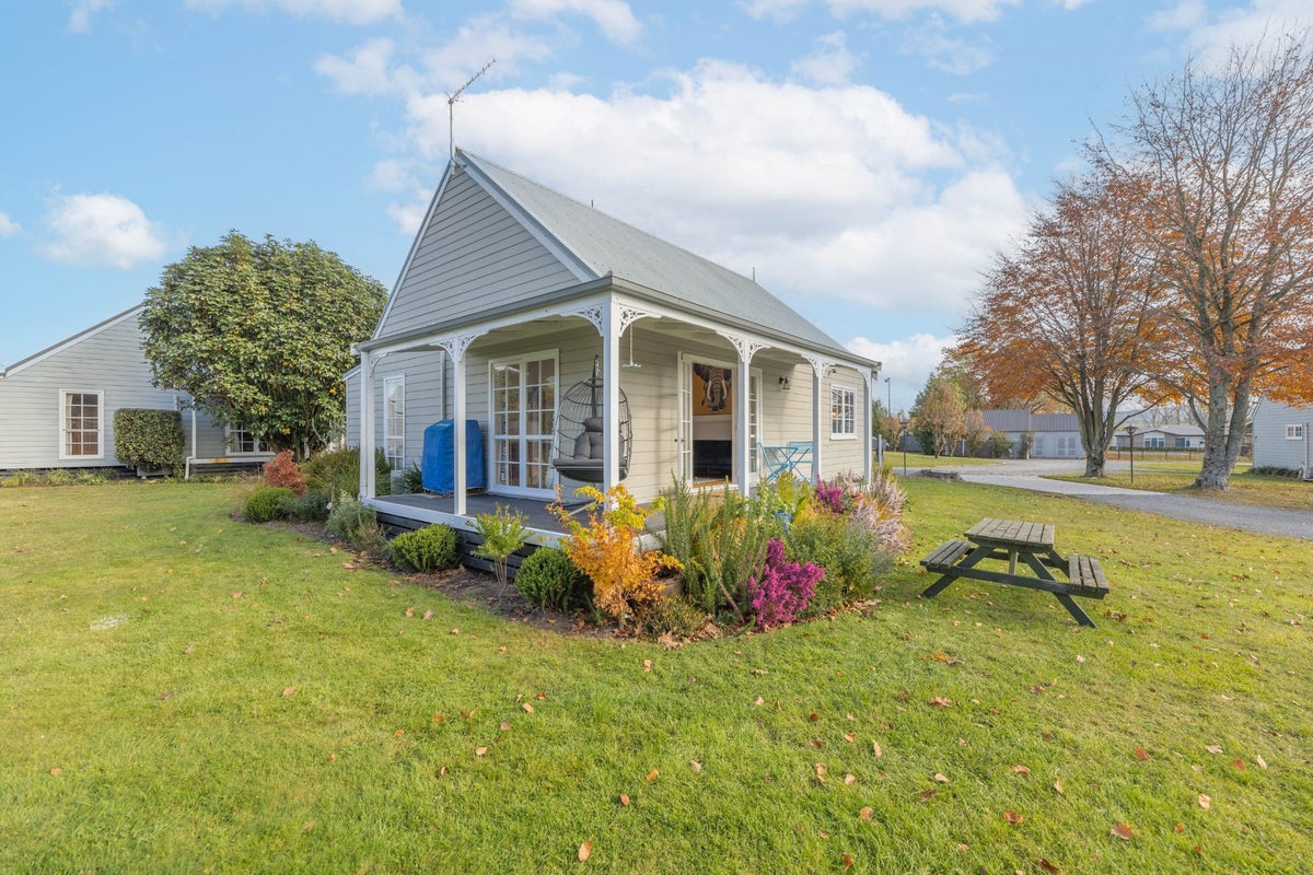 9/30 Sorrento Drive, Rangatira Park, Taupo - Carousel 1