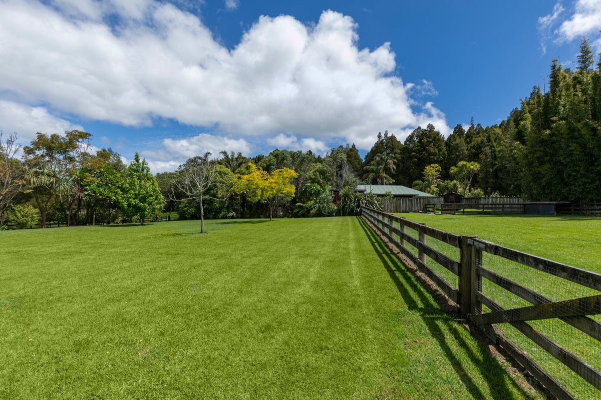 278A Forest Hill Road, Waiatarua, Auckland - Carousel 50