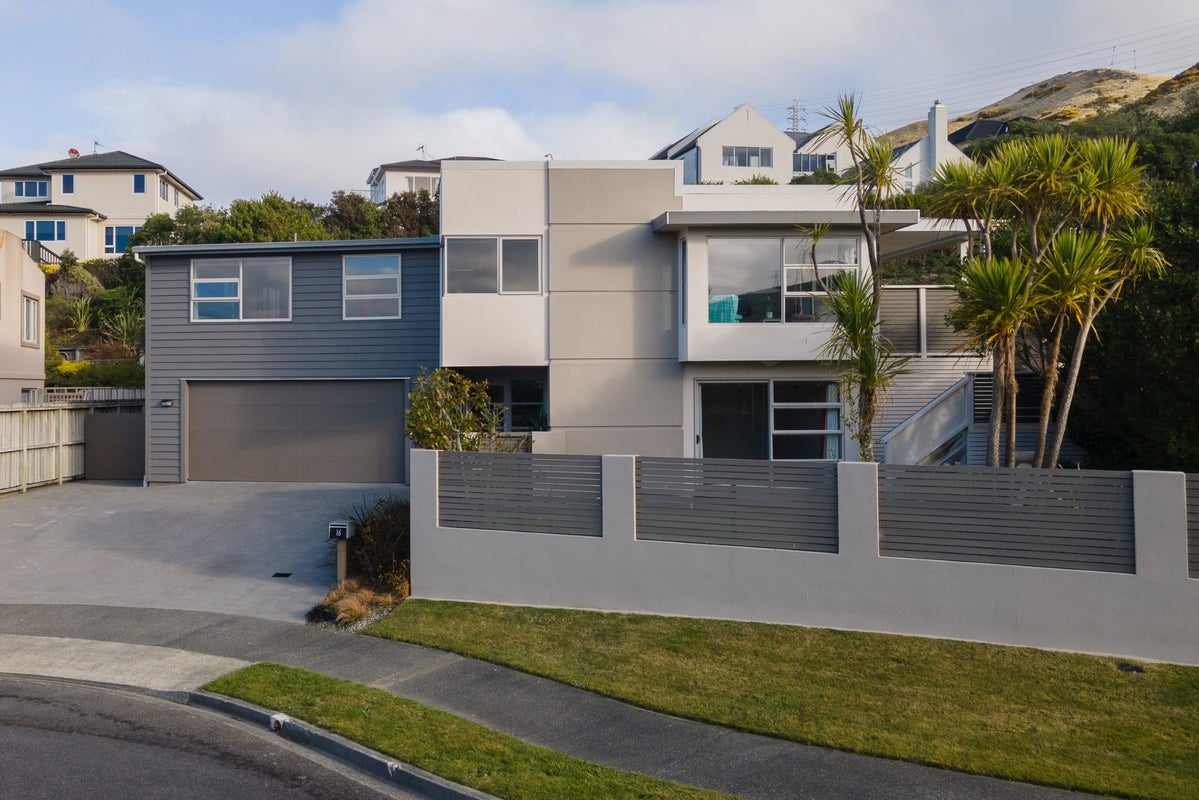 16 Neston Grove, Churton Park, Wellington - Carousel 2
