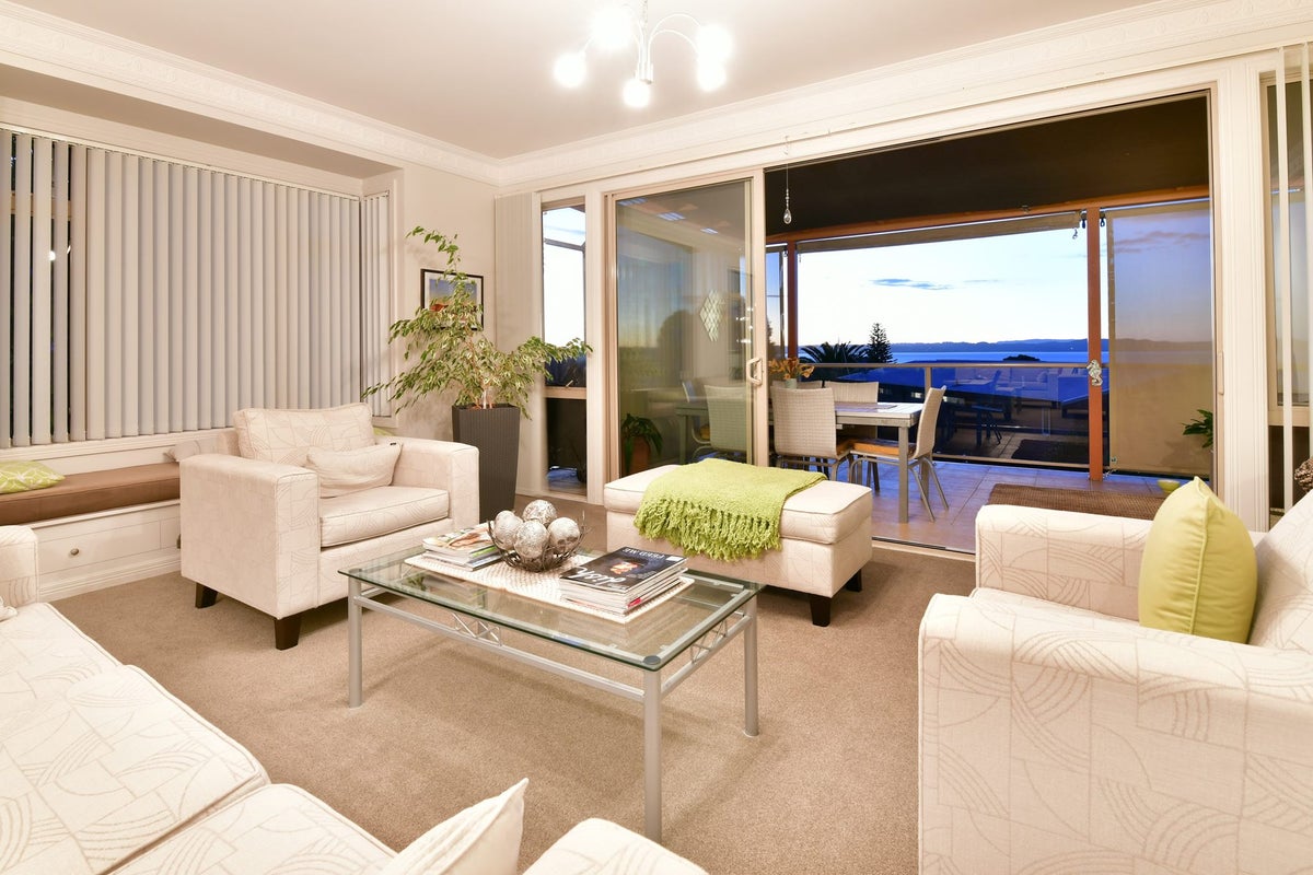 1032 Whangaparaoa Road, Tindalls Bay, Auckland - Carousel 2