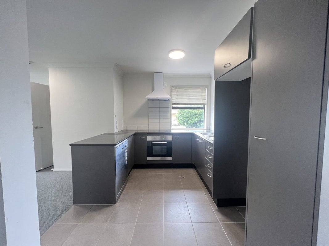 1/172 Mcleod Road, Te Atatu South, Auckland - Carousel 2