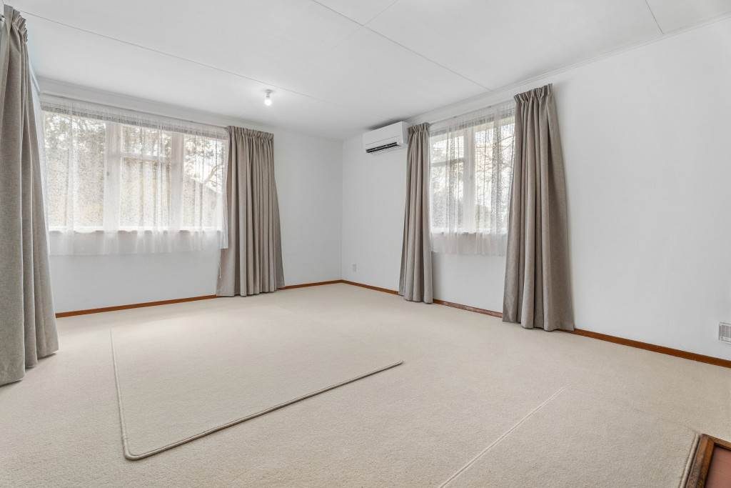 188 Rangatira Road, Beach Haven, Auckland - Carousel 1