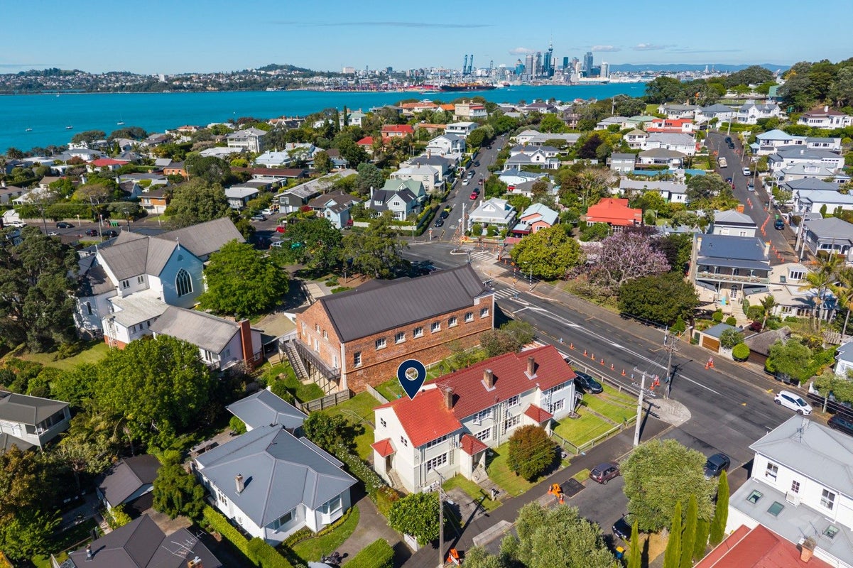 4/2A Domain Street, Devonport, North Shore City, Auckland - Carousel 1