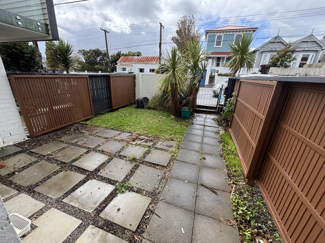 10/120 Rintoul Street, Newtown, Wellington - Carousel 17