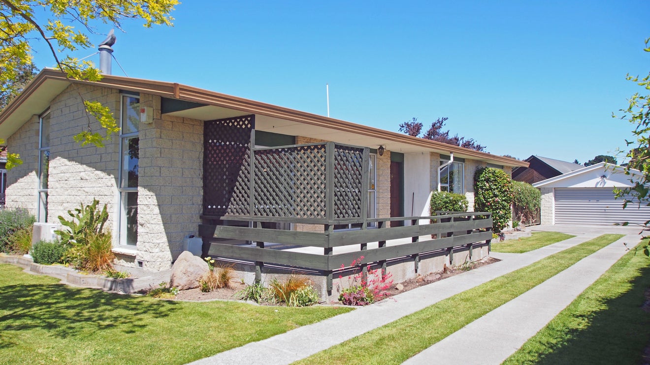 15 Cowes Street, Avondale, Christchurch - Carousel 1