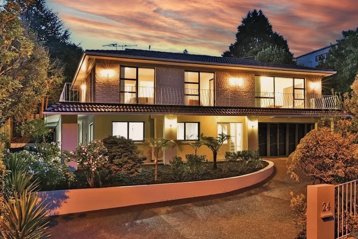 24 Eugenia Rise, Totara Heights, Auckland - Carousel 1