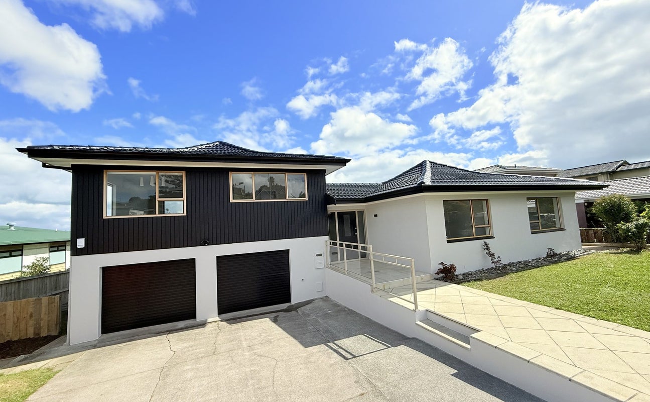 7 Sunnyview Avenue, Shelly Park, Auckland - Carousel 1