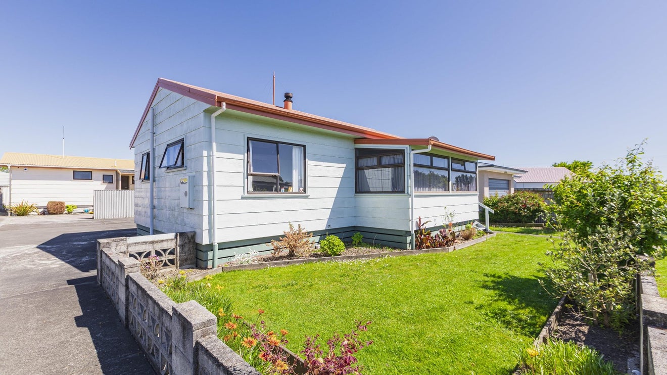 4 Blundell Avenue, Waipukurau, Waipukurau - Carousel 1