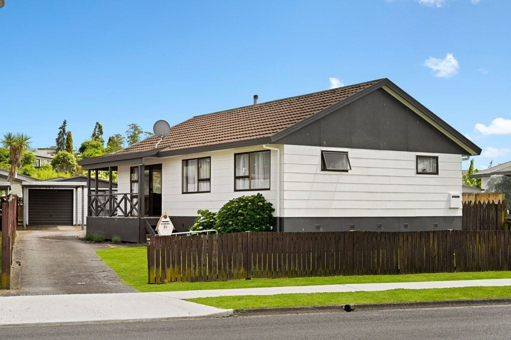 22 Lindsay Crescent, Nawton, Hamilton - Carousel 22