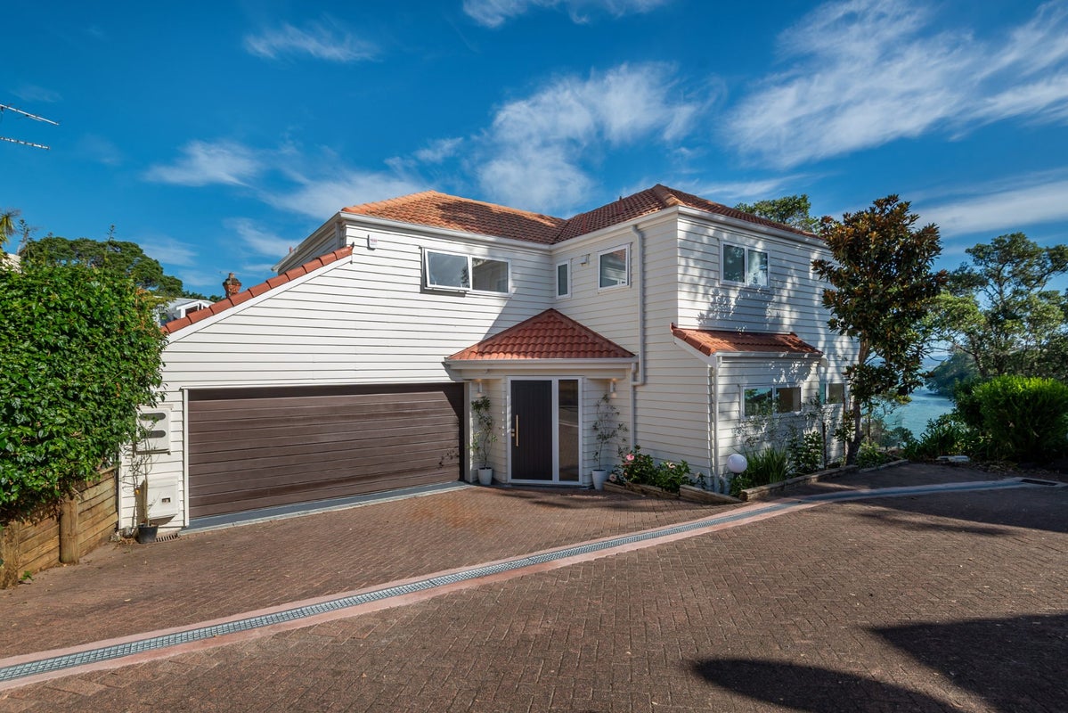 5/30 Clarence Road, Northcote Point, Auckland - Carousel 1