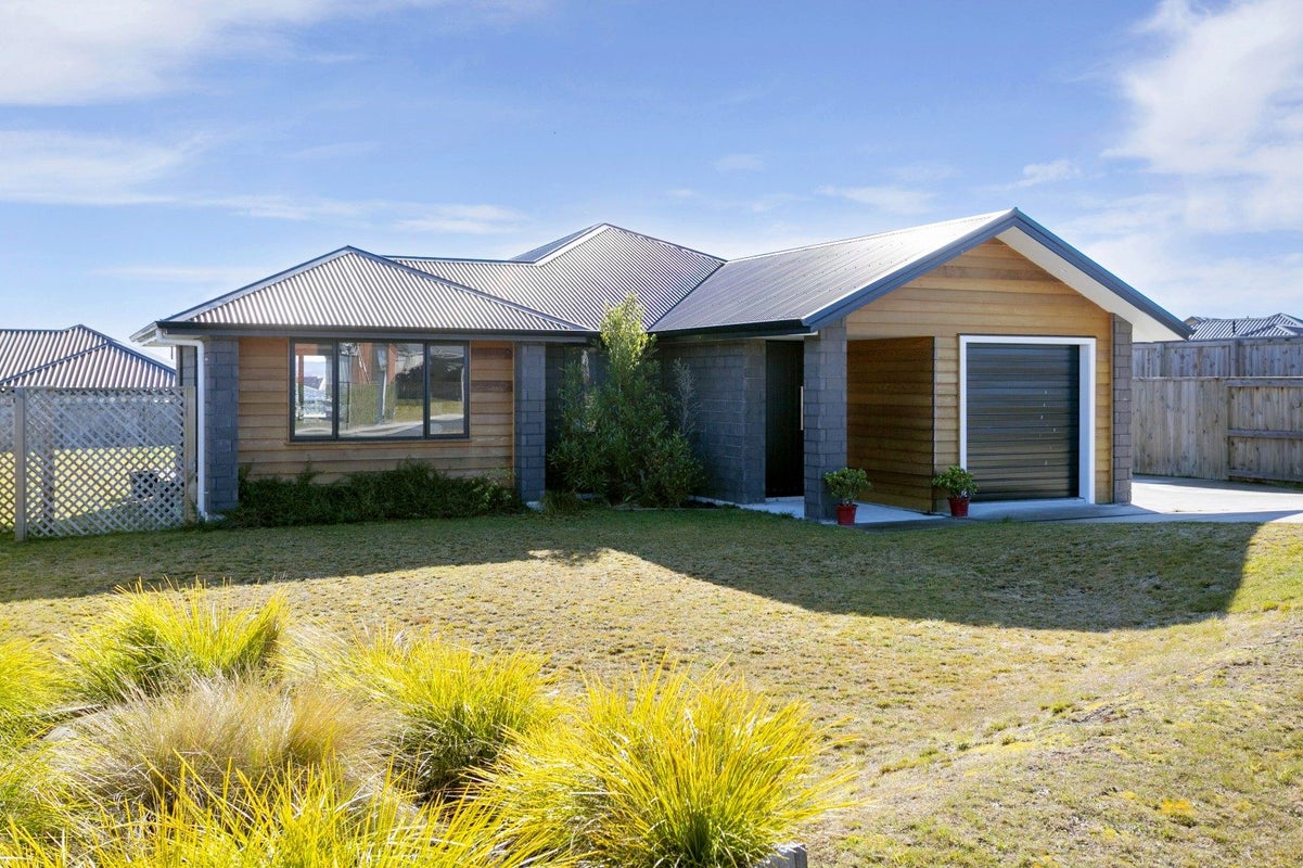 3 Kiwai Place, Wharewaka, Taupo, Waikato - Carousel 1