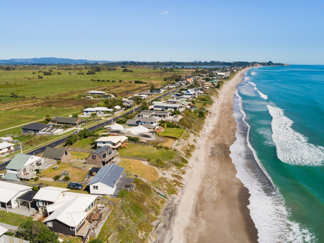 147 Pukehina Parade, Pukehina, Te Puke - Carousel 28