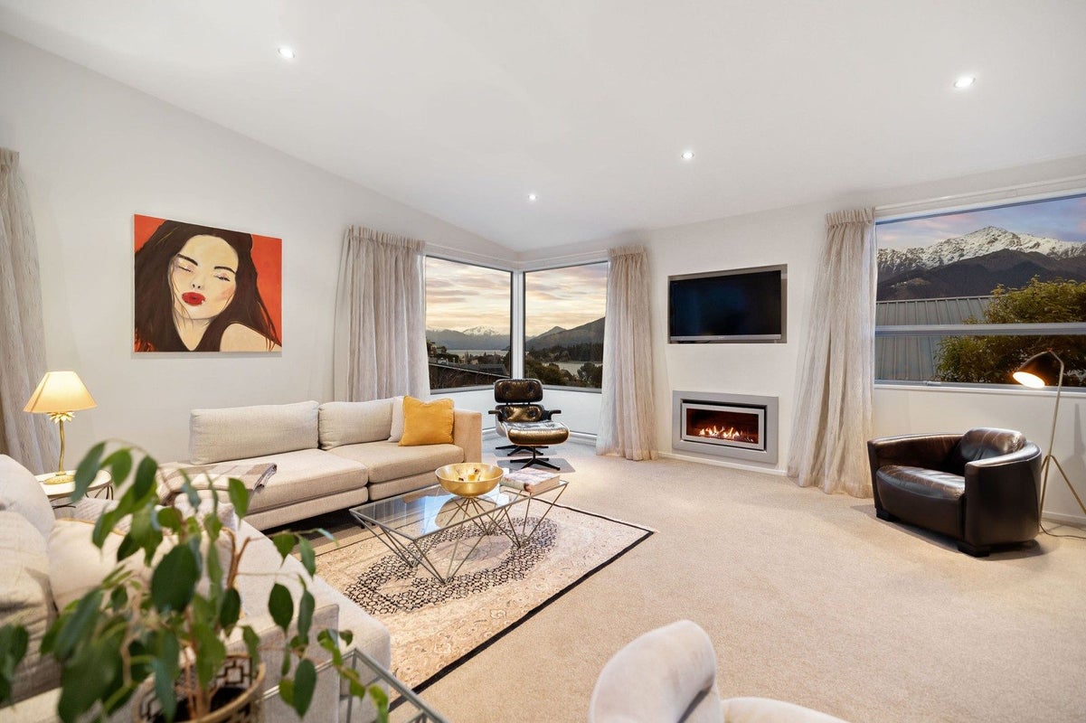 538 Peninsula Road, Kelvin Heights, Queenstown - Carousel 2
