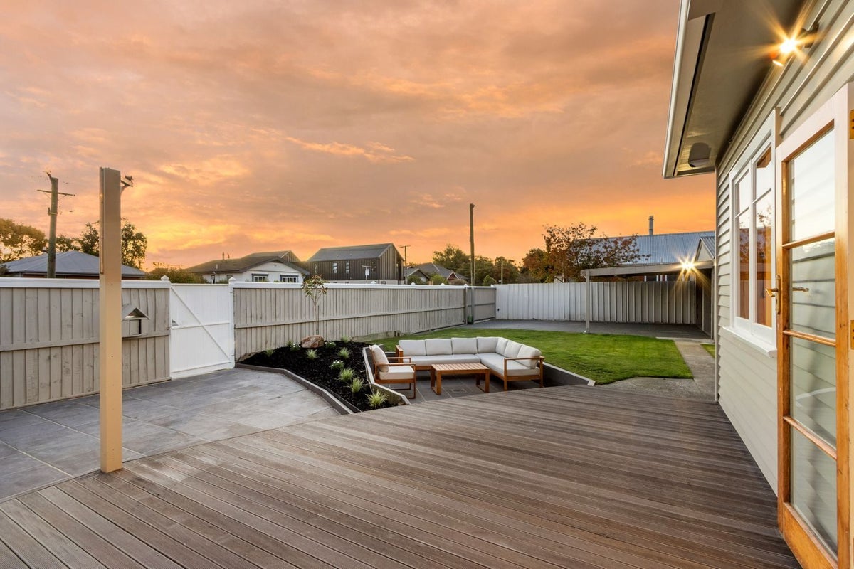 2 Spring Grove Street, Spreydon, Christchurch - Carousel 13