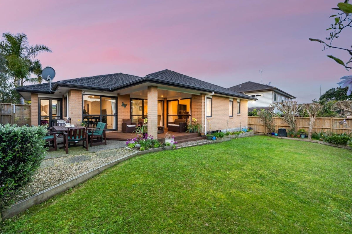 13 Hampervale Place, East Tamaki, Manukau City, Auckland - Carousel 2
