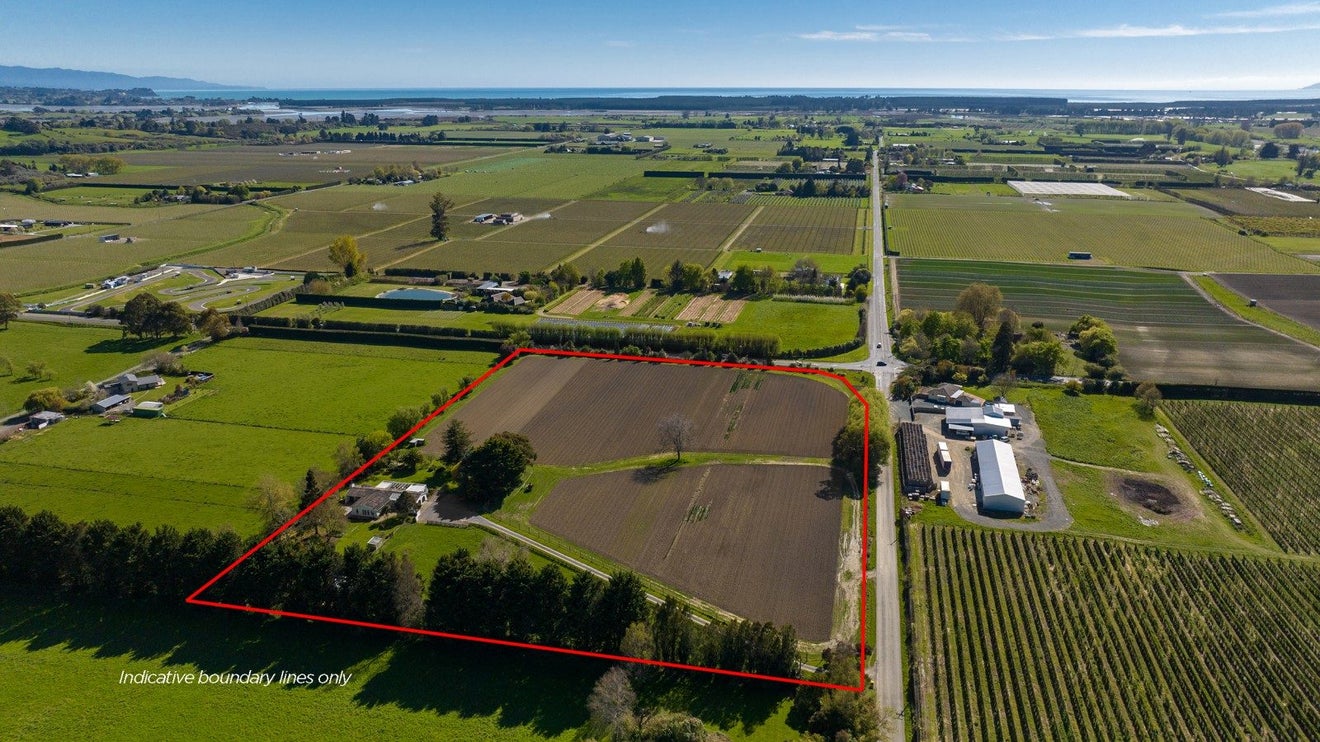 24 Golden Hills Road, Appleby, Richmond - Carousel 1