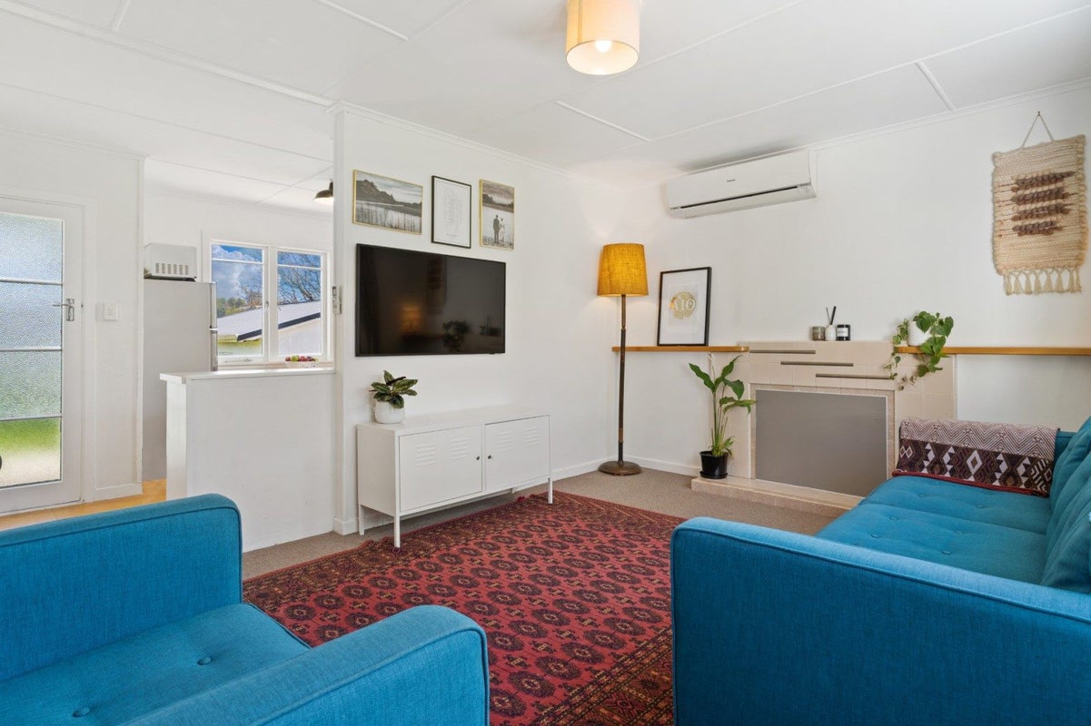 11 Goods Road, Otumoetai, Tauranga - Carousel 2