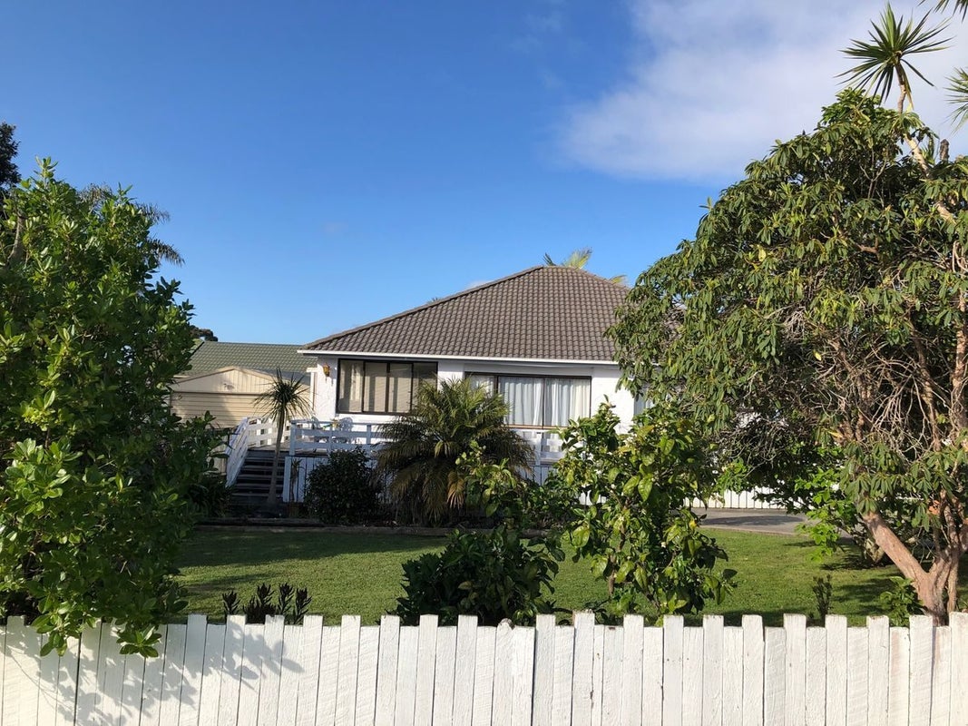 1/69 Howe Street, Howick, Auckland - Carousel 2