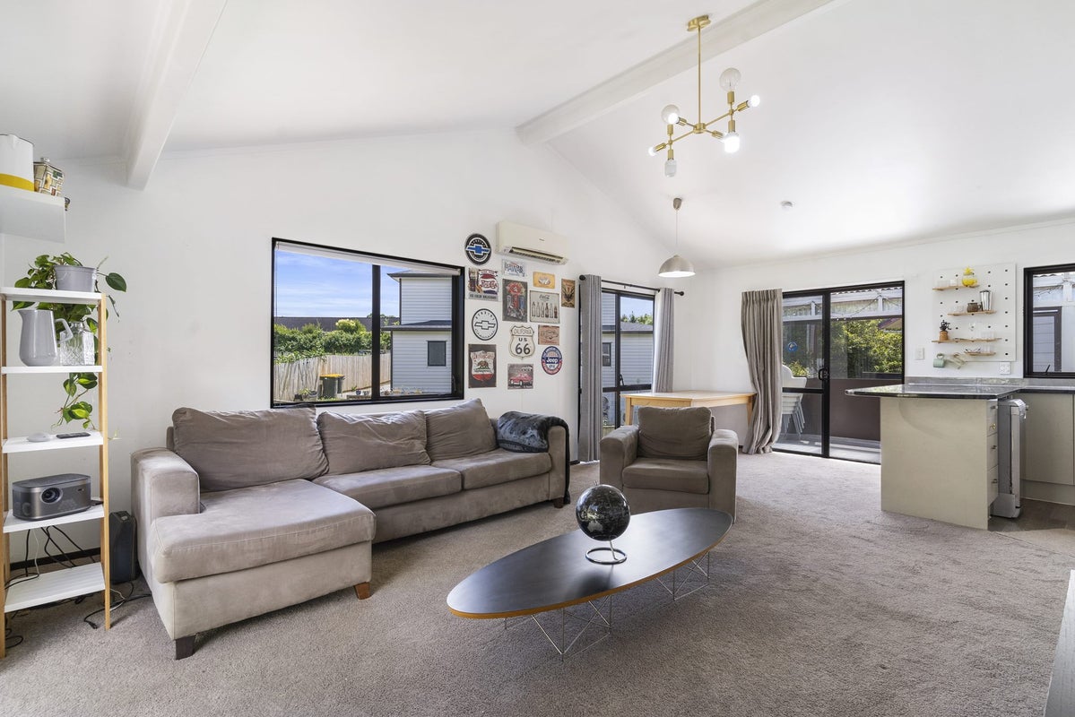 2/248 Pakuranga Road, Pakuranga Heights, Auckland - Carousel 2