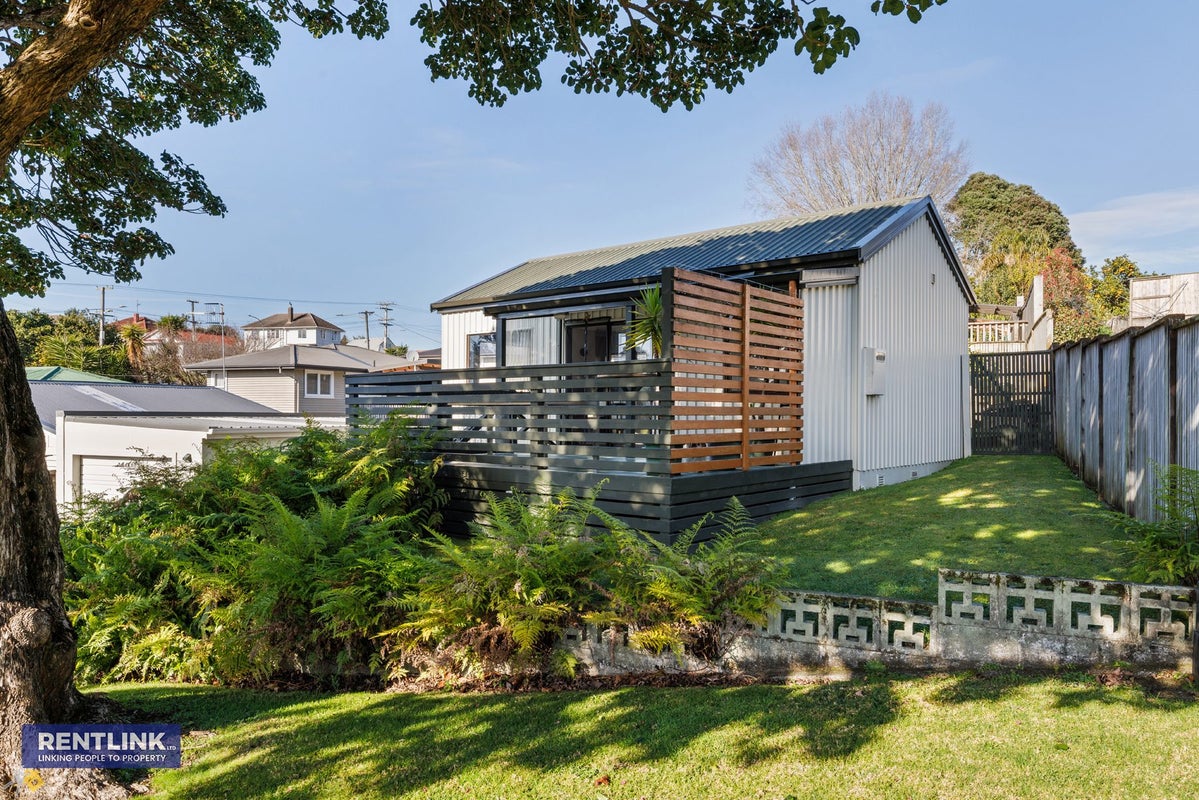 4 Landview Road, Parkvale, Tauranga - Carousel 1