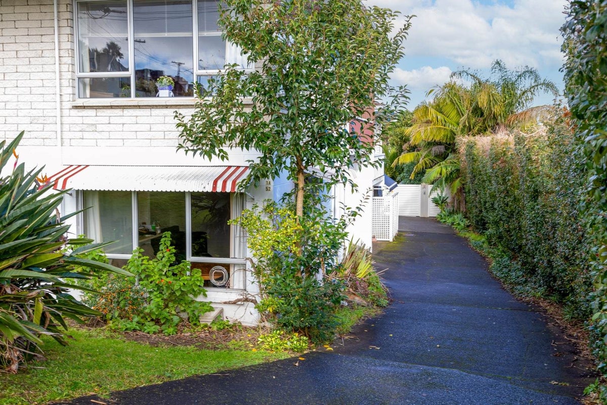 1/52 Tarawera Terrace, St Heliers, Auckland - Carousel 1
