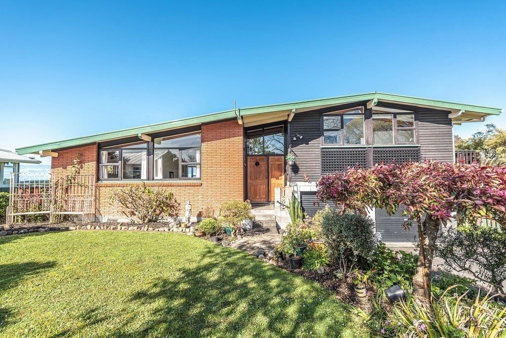 32 Plunket Street, Durie Hill, Whanganui - Carousel 1