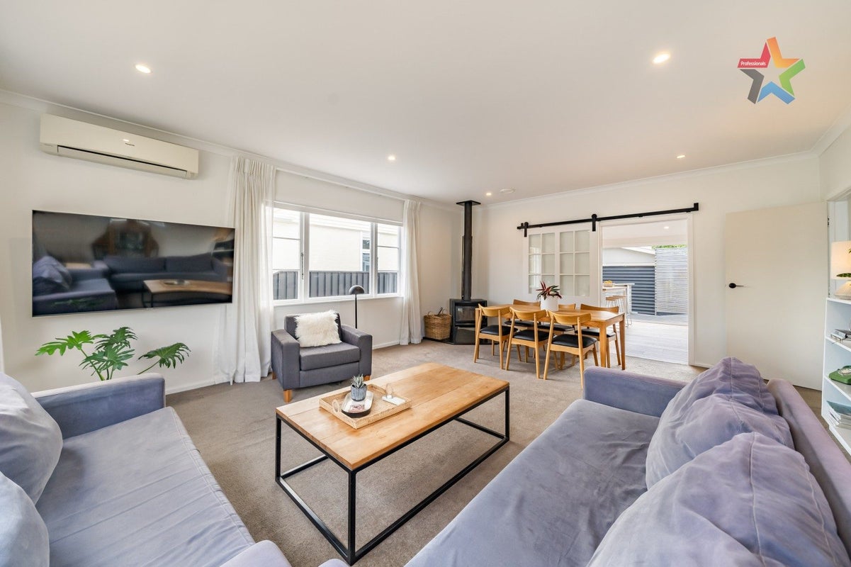 23 St James Avenue, Boulcott, Lower Hutt - Carousel 2