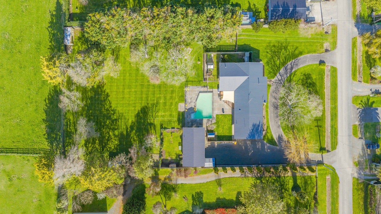 10 France Road, Longlands, Hastings - Carousel 2