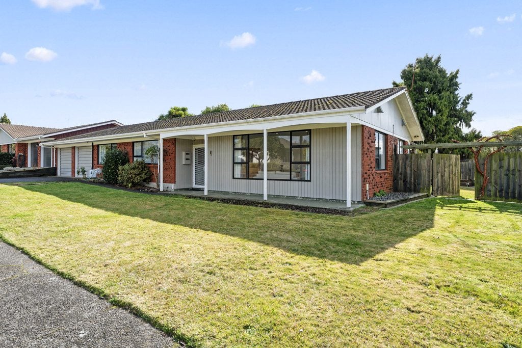 3 Gwendoline Street, Glenholme, Rotorua - Carousel 2
