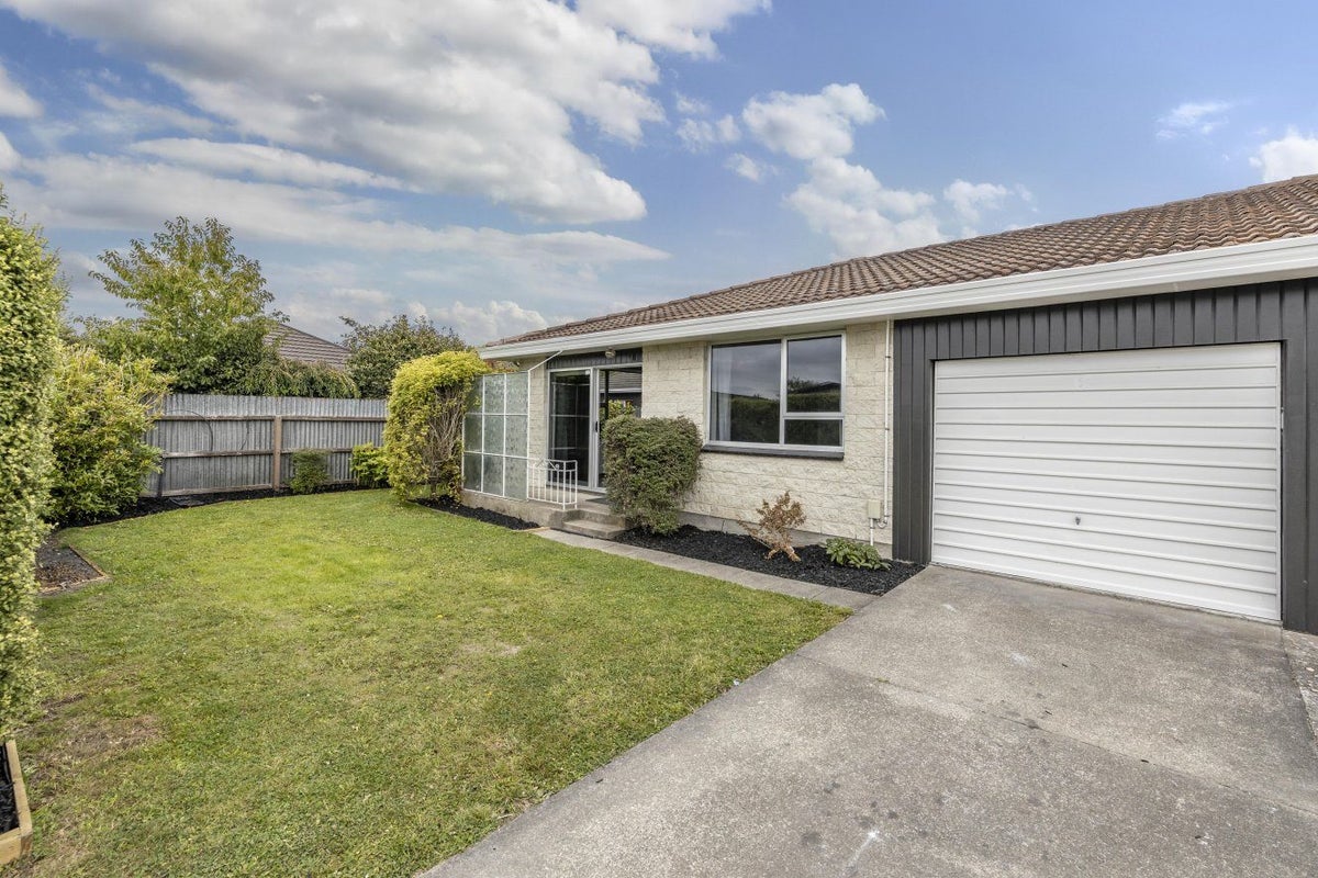 1/10 Nyoli Street, Northcote, Christchurch - Carousel 1